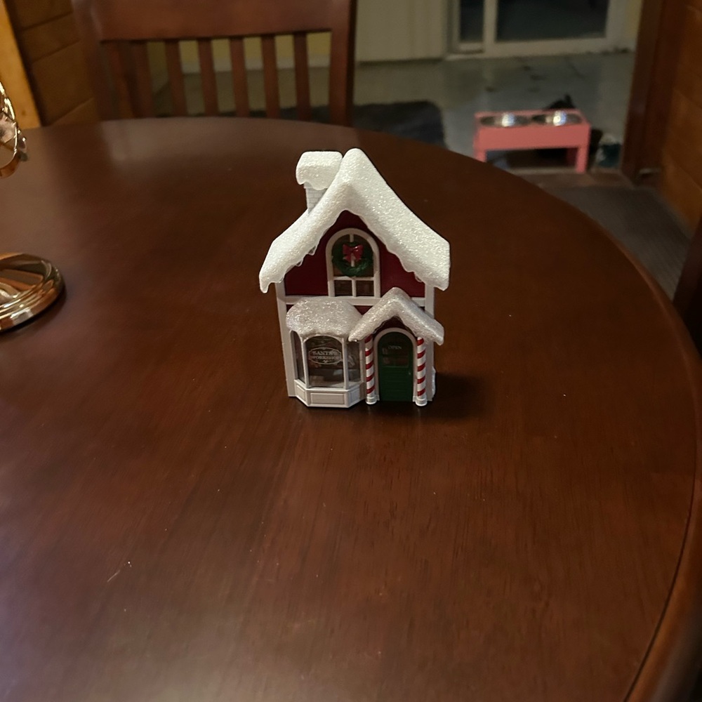 Bath & Body Works Red and White Holiday fragrance holder plug in with projector